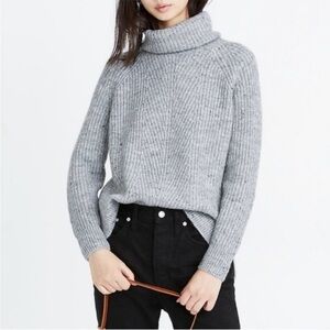 Madewell Donegal Mercer
Turtleneck Gray Sweater In Coziest Yarn Size Medium